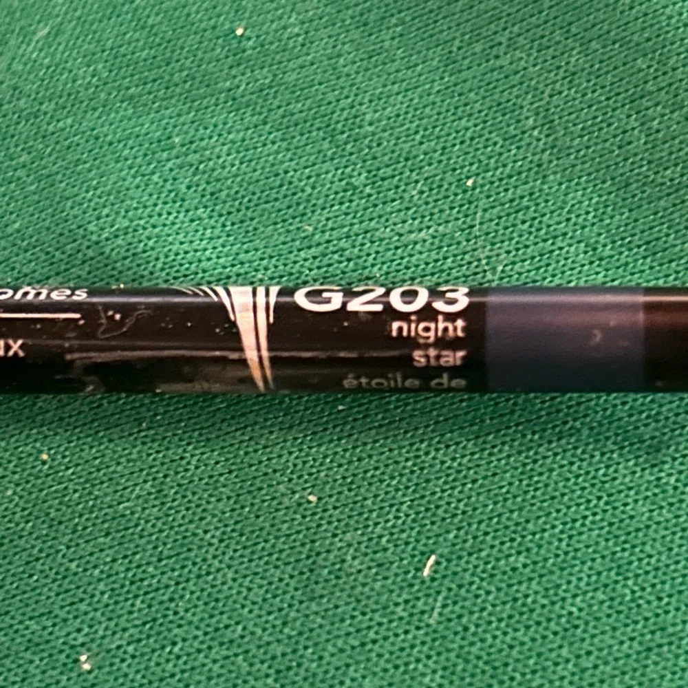 Avon Glimmersticks Chromes Eyeliner. Night Star